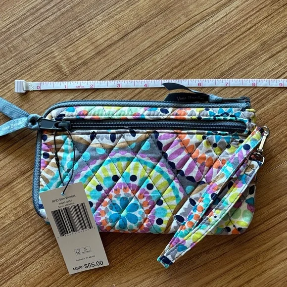 Vera Bradley Wristlet (NWT) - Picture 7 of 8